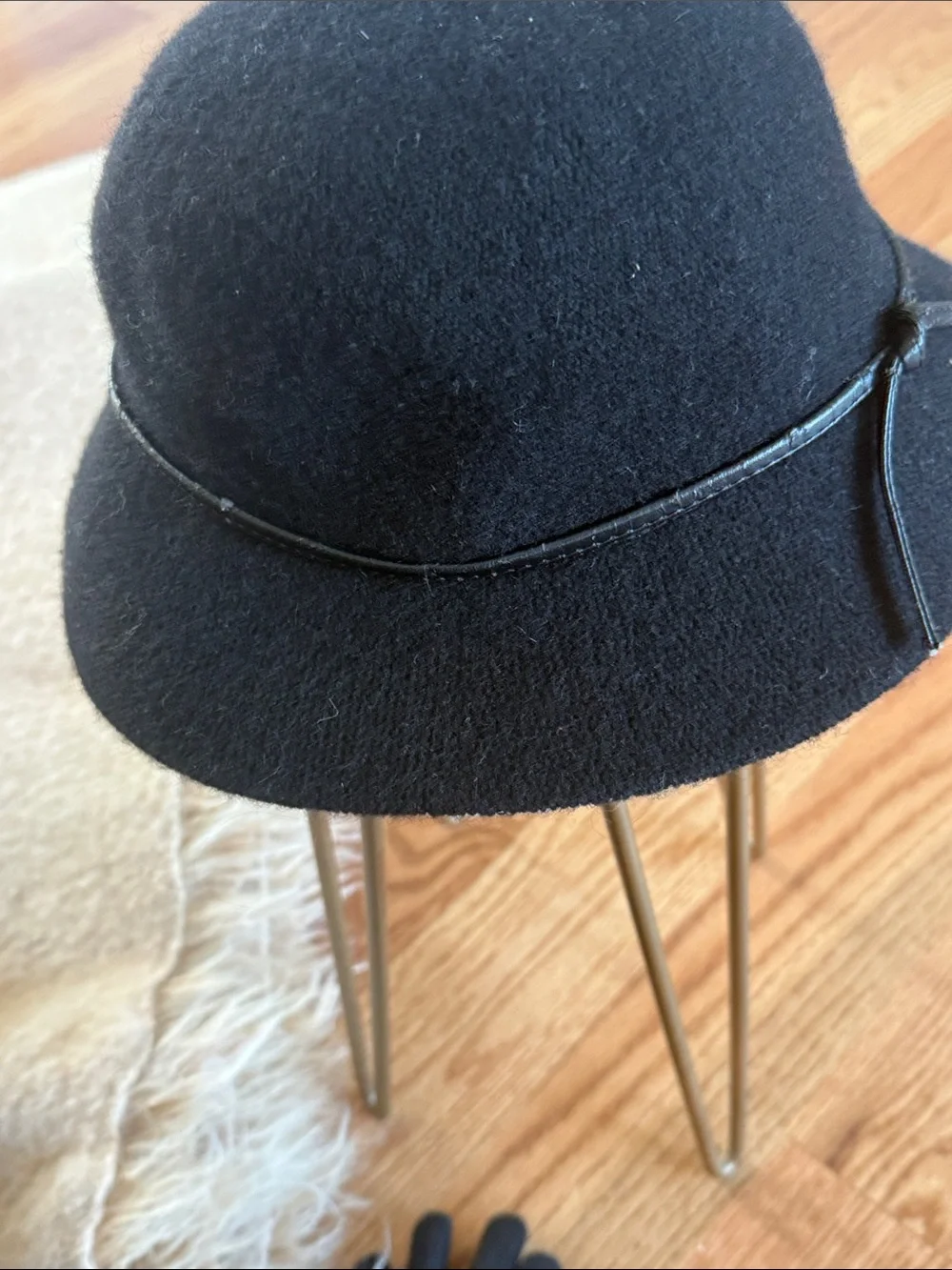 Old navy Classic Black  Cloche Hat  bucket hat-